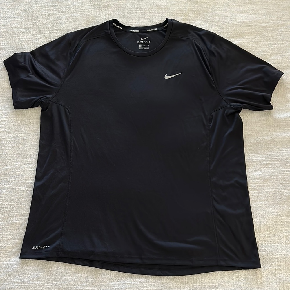 Men’s Black Nike Athletic Workout Dri-Fit Shirt